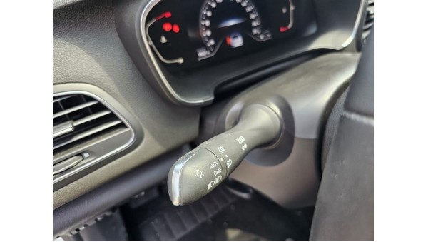 Renault Megane 4 sinyal kolu